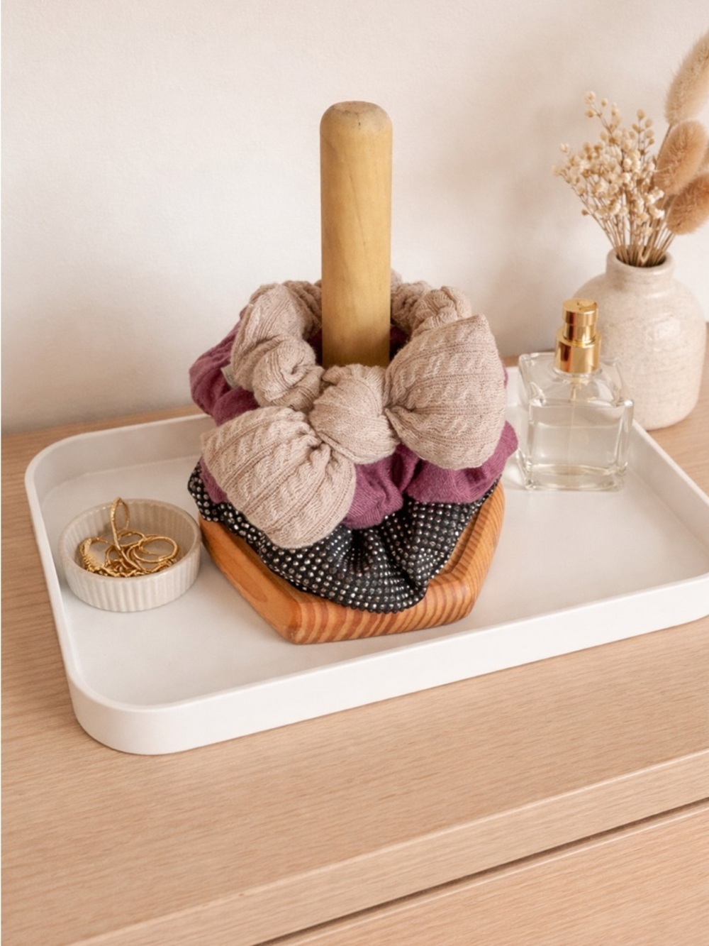 WOODEN SCRUNCHIE HOLDER ORGANIZER